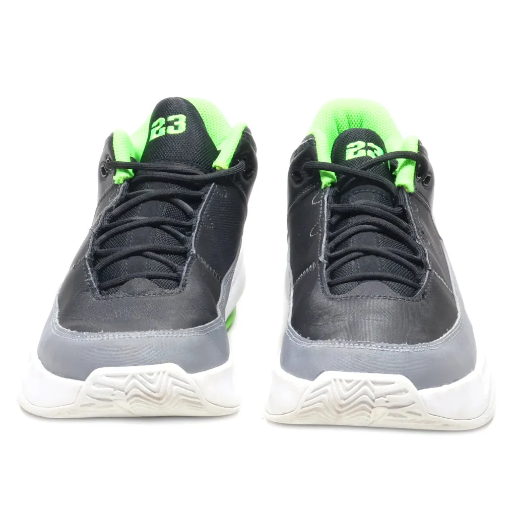 Air Jordan Air Air Jordan Max Aura 3 Sport Shoes Fabric Black Colour For Women