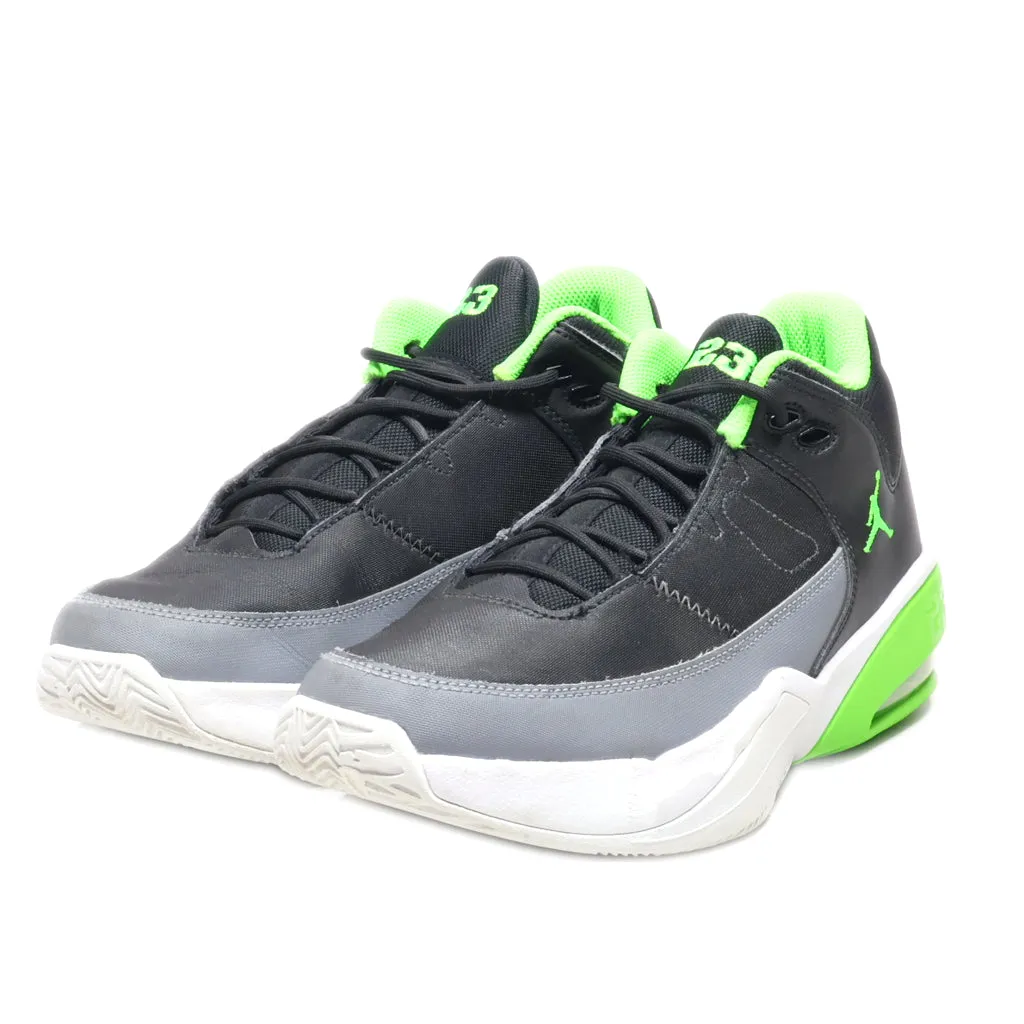 Air Jordan Air Air Jordan Max Aura 3 Sport Shoes Fabric Black Colour For Women