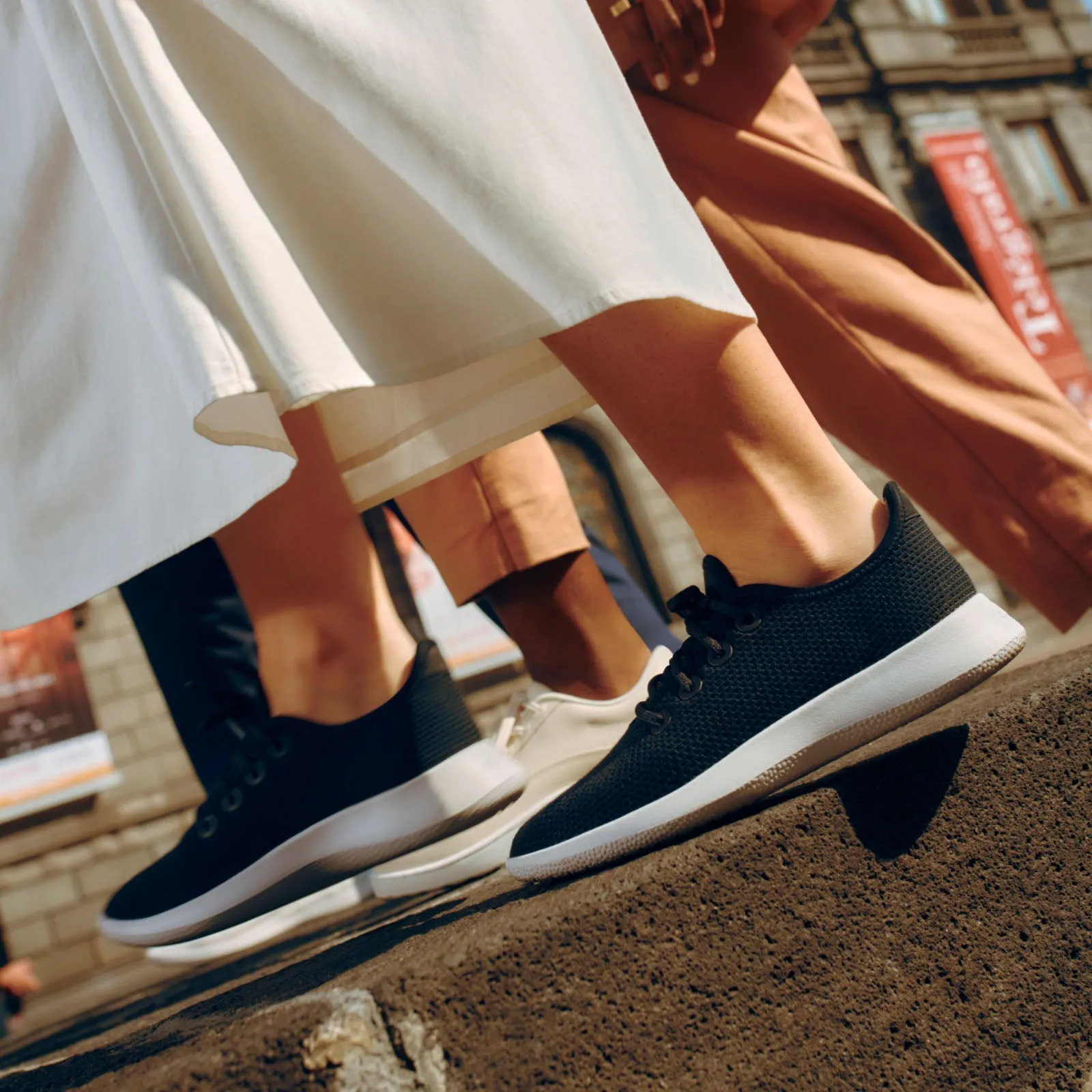 Women's Tree Runners - Jet Black (Black Sole)